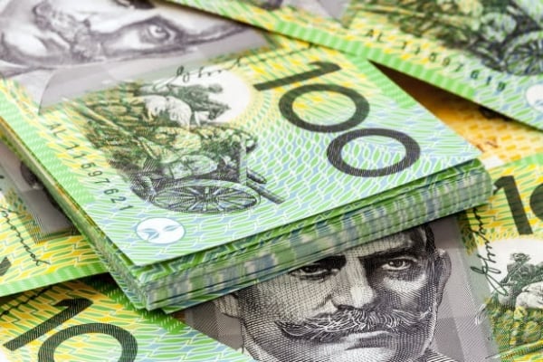 Australian dollar price at Vietinbank increased; AUD black market, MB decreased