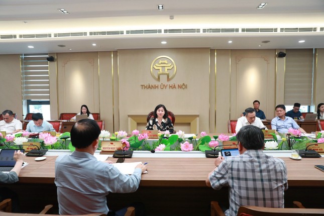 Hanoi propose de piloter des examens de recrutement pour un certain nombre de postes de direction sous la direction du Comité permanent du Comité du Parti de la ville. Photo 1