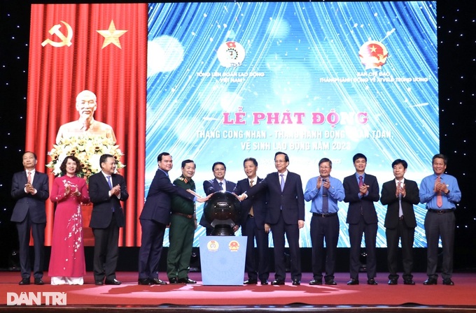 Thủ tướng phát động Tháng hành động an toàn vệ sinh, lao động 2023 - 4