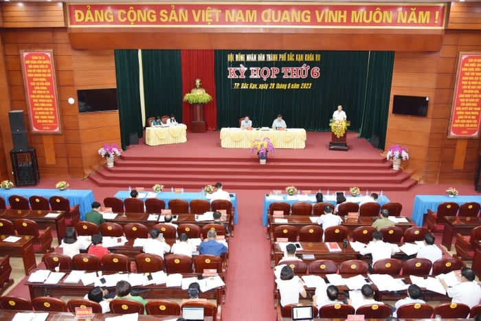 6th session, Bac Kan City People's Council: Electing additional members of the City People's Committee photo 1