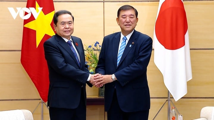 National Assembly Chairman Tran Thanh Man meets with Japanese Prime Minister - 3