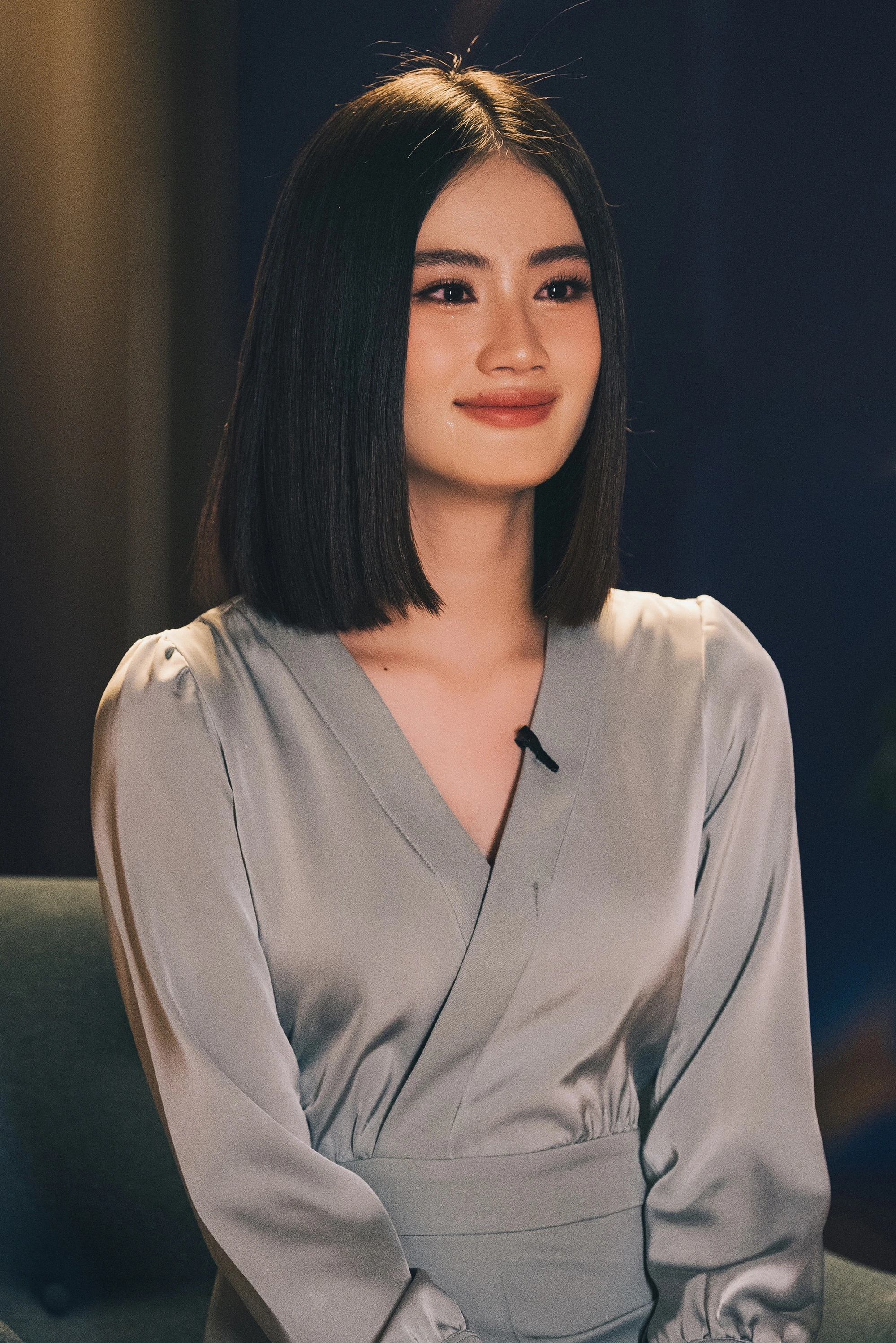 Clip Hoa hậu Ý Nhi xin lỗi công chúng và gửi lời chào đi du học tại Úc - Ảnh 2.