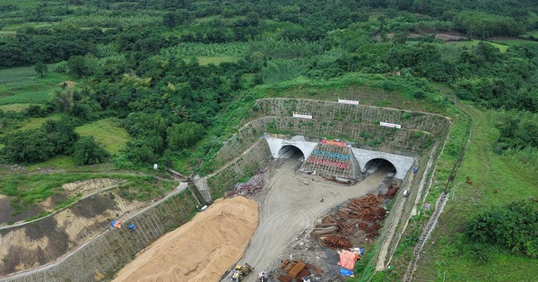 Túnel de Tuy An en la autopista de Chi Thanh