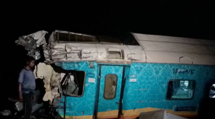 Collision entre un train de voyageurs et un train de marchandises en Inde, plus de 1 000 blessés et morts - 3