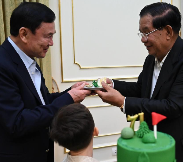 “Tình bạn vượt qua chính trị đơn thuần” của ông Hun Sen và ông Thaksin