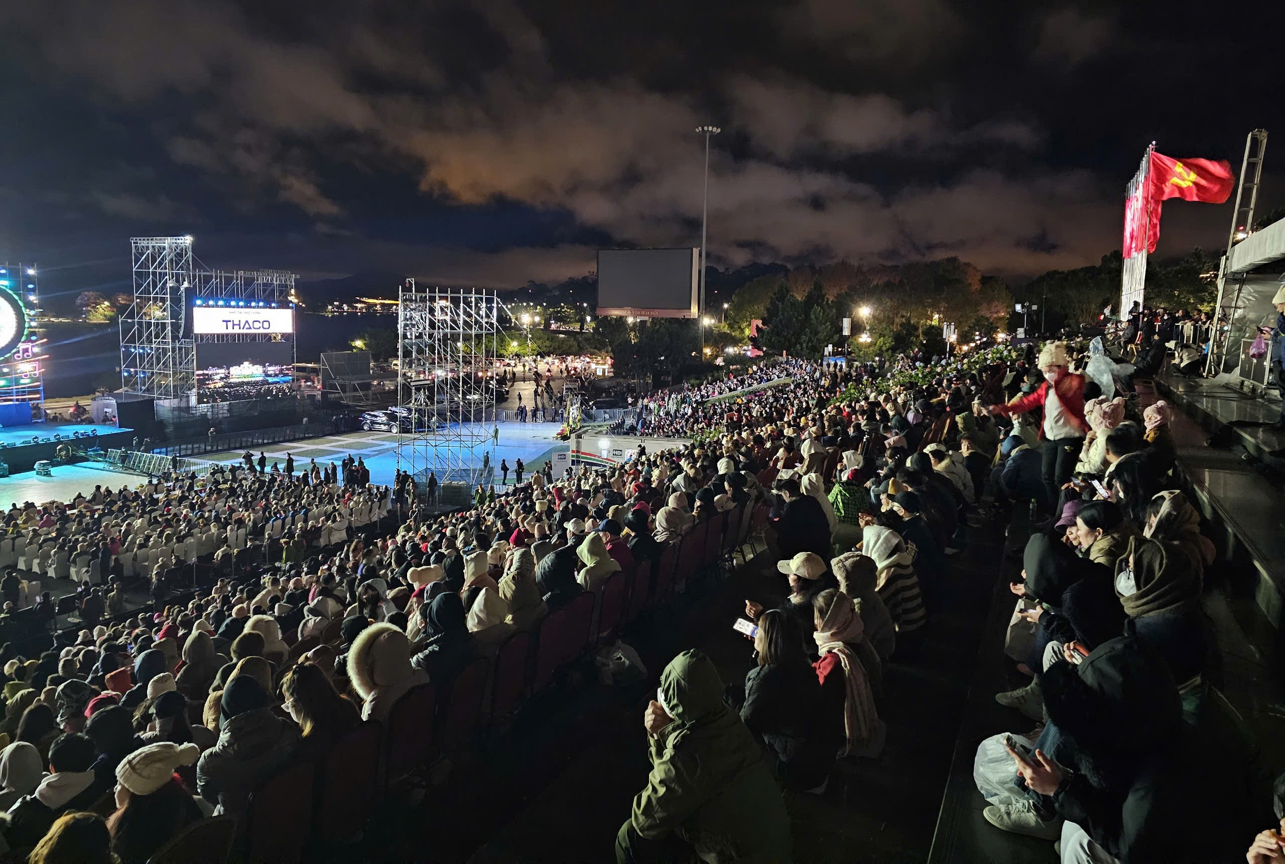 Lâm Đồng bế mạc Festival Hoa Đà Lạt và chào đón năm mới 2025- Ảnh 6.