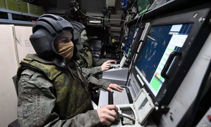 Russische Luftabwehrmannschaften nehmen an Militäroperationen in der Ukraine teil. Foto: Ria Novosti