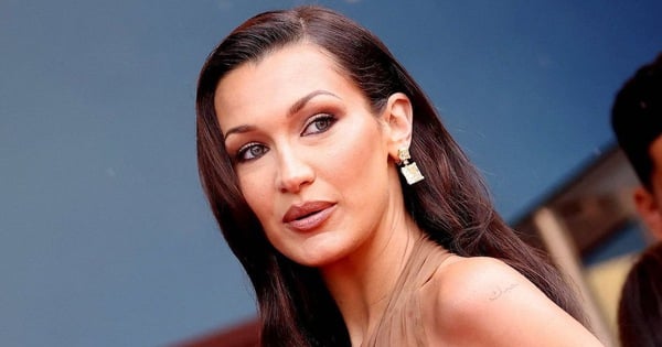 Bella Hadid gây sốc để lộ ngực, váy áo rườm rà quét trên thảm đỏ Cannes