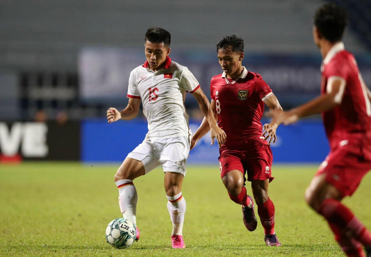 Vietnamesische Spieler koordinieren den Angriff. Foto: Lam Thoa