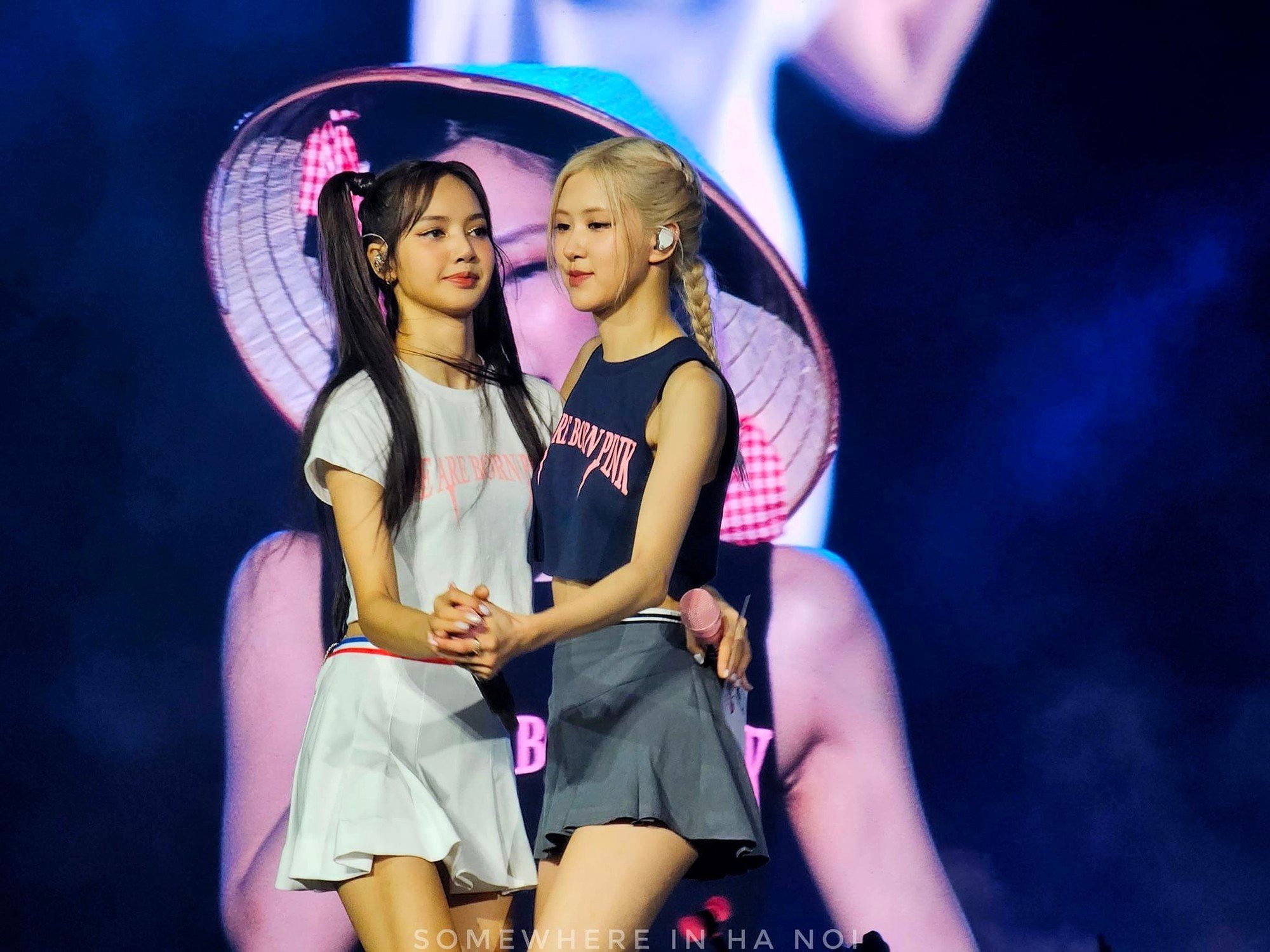 Blackpink nhảy “See tình” của Hoàng Thùy Linh tại Mỹ Đình - Ảnh 12.