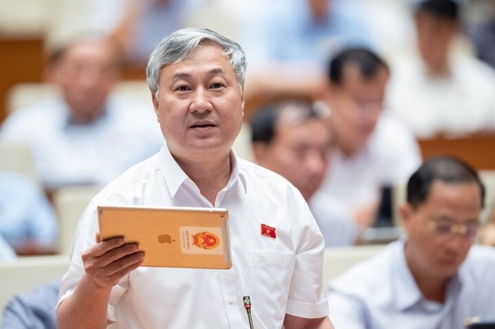 Đại biểu Trần Văn Lâm – Đoàn ĐBQH tỉnh Bắc Giang. (Ảnh Quochoi.vn).