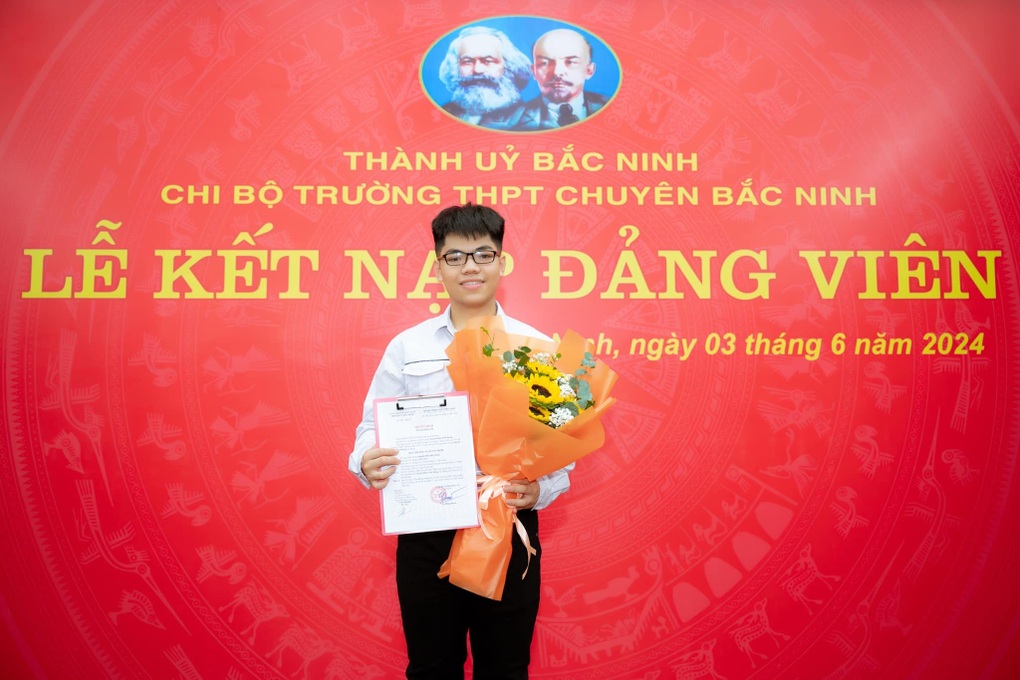 Đảng viên tuổi 18 lọt top 20 thí sinh điểm cao nhất Olympic hóa học quốc tế - 3