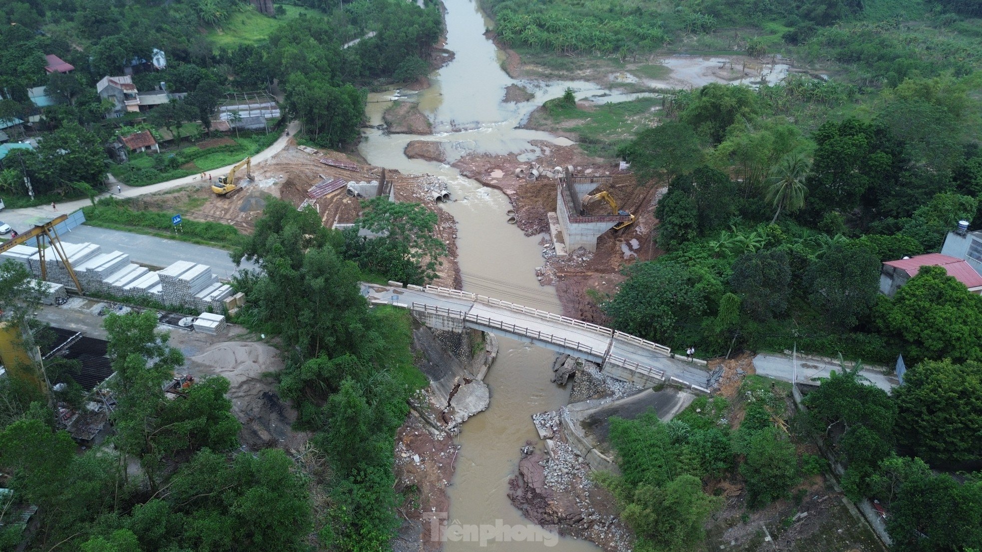 Propuesta para demoler el puente derrumbado en Hoa Binh y construir rápidamente un nuevo puente foto 1