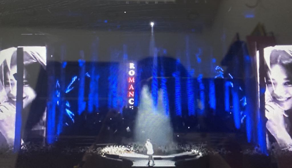 Bild von Song Hye Kyo bei Ha Anh Tuans Livekonzert Romance. Foto: Screenshot