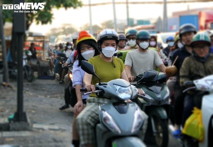 Das Wetter in Ho-Chi-Minh-Stadt ist heute, am 16. März, bewölkt, heiß und schwül.