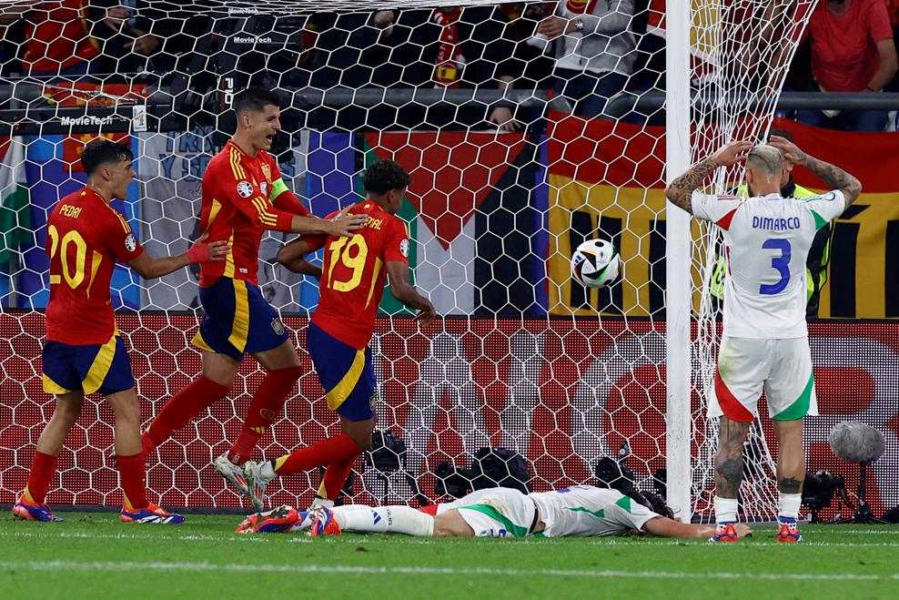 The fifth own goal since the beginning of the tournament. Photo: UEFA