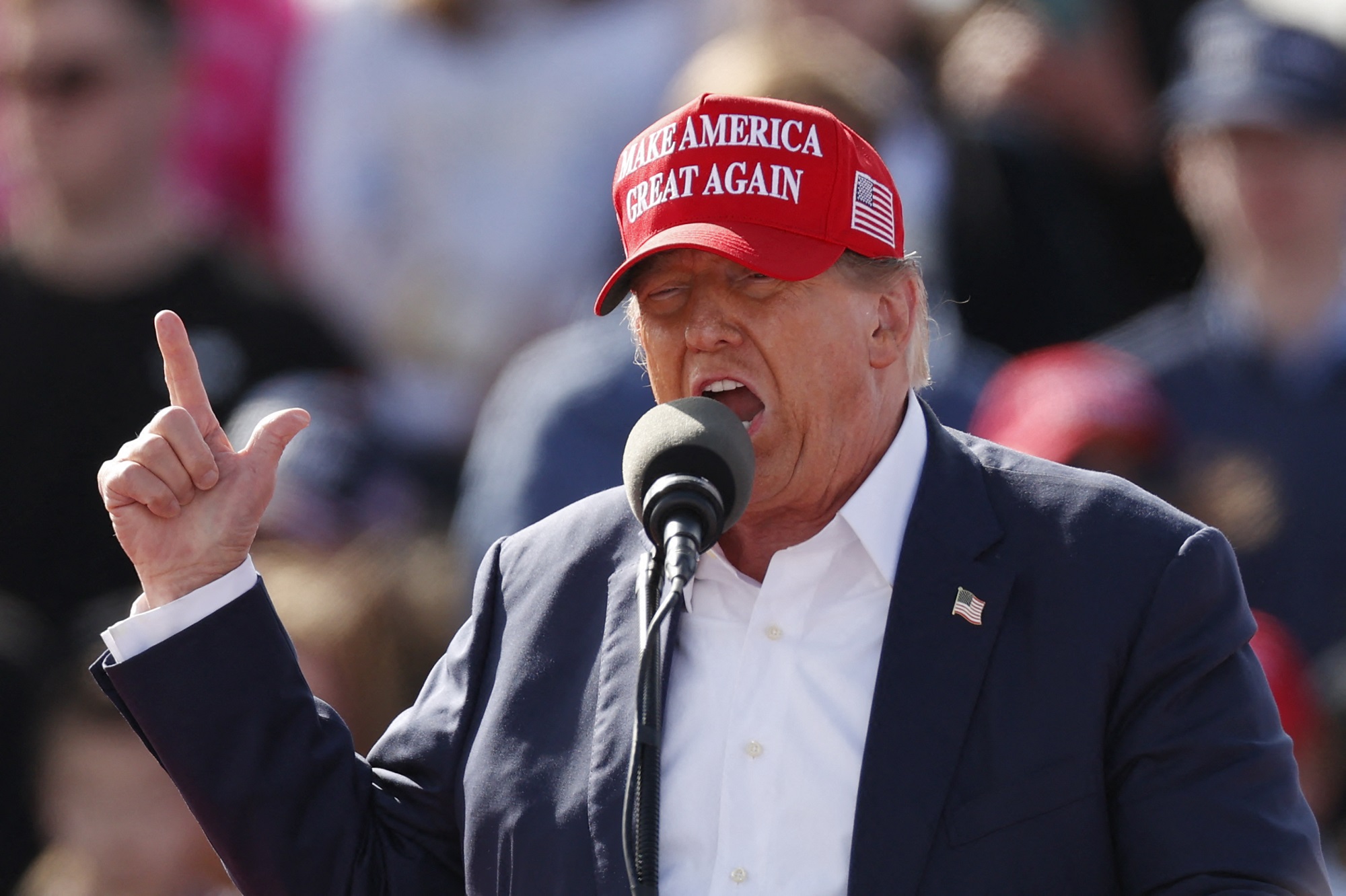 Ông Trump nói nếu thất cử vào tháng 11, nền dân chủ Mỹ 'sẽ chấm dứt'- Ảnh 1.