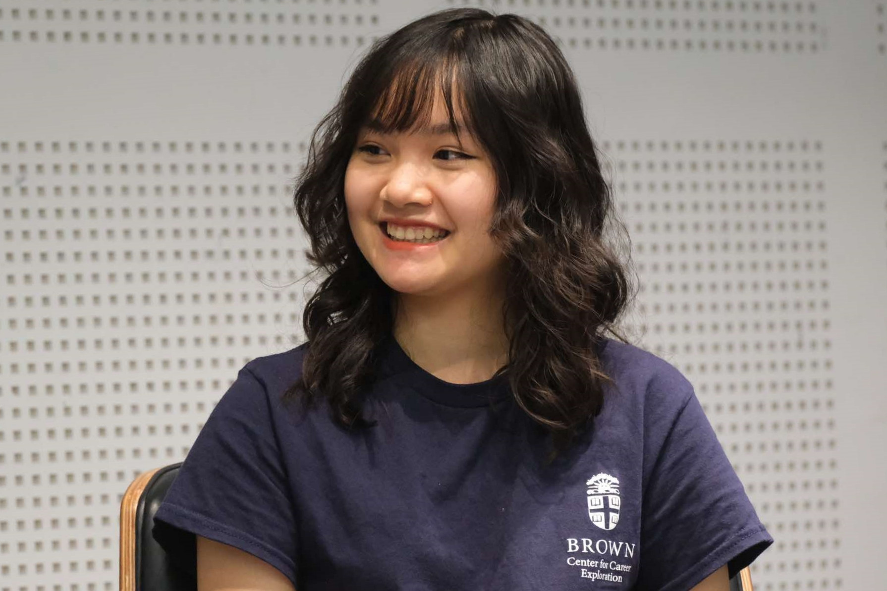 Vietnamese female student accepted by Microsoft despite not graduating from university