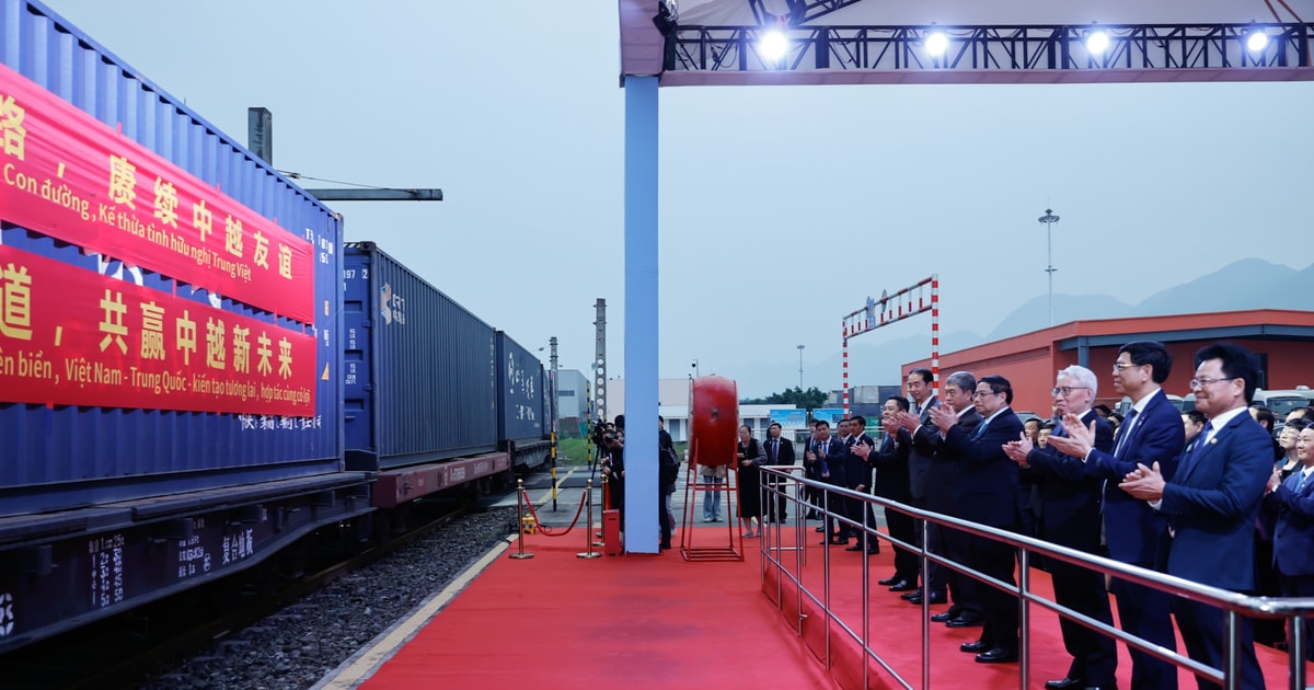 Gỡ nút thắt vận tải, mở hành lang thương mại mới tới Trung Á và châu Âu