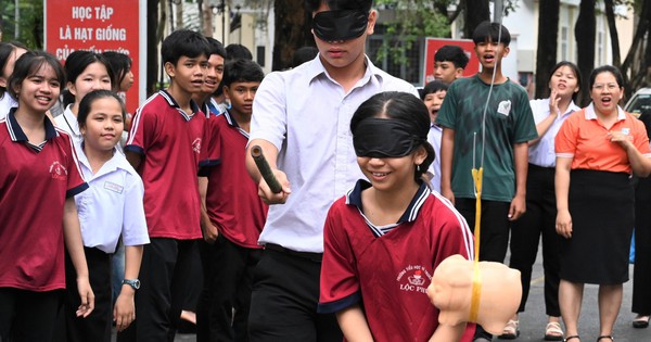 สหภาพสตรีบิ่ญเฟื้อกจัดงานเสวนาสำหรับชมรม "ผู้นำแห่งการเปลี่ยนแปลง"