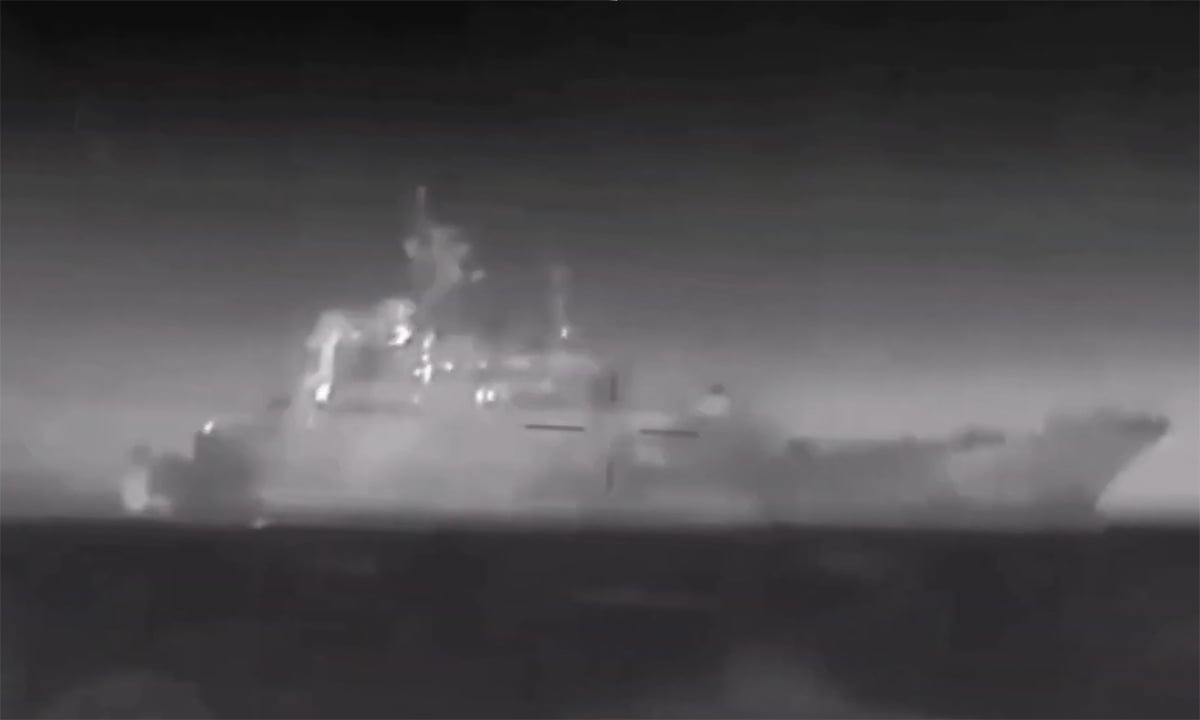 Les tactiques des bateaux suicides ukrainiens pour attaquer les navires de guerre russes