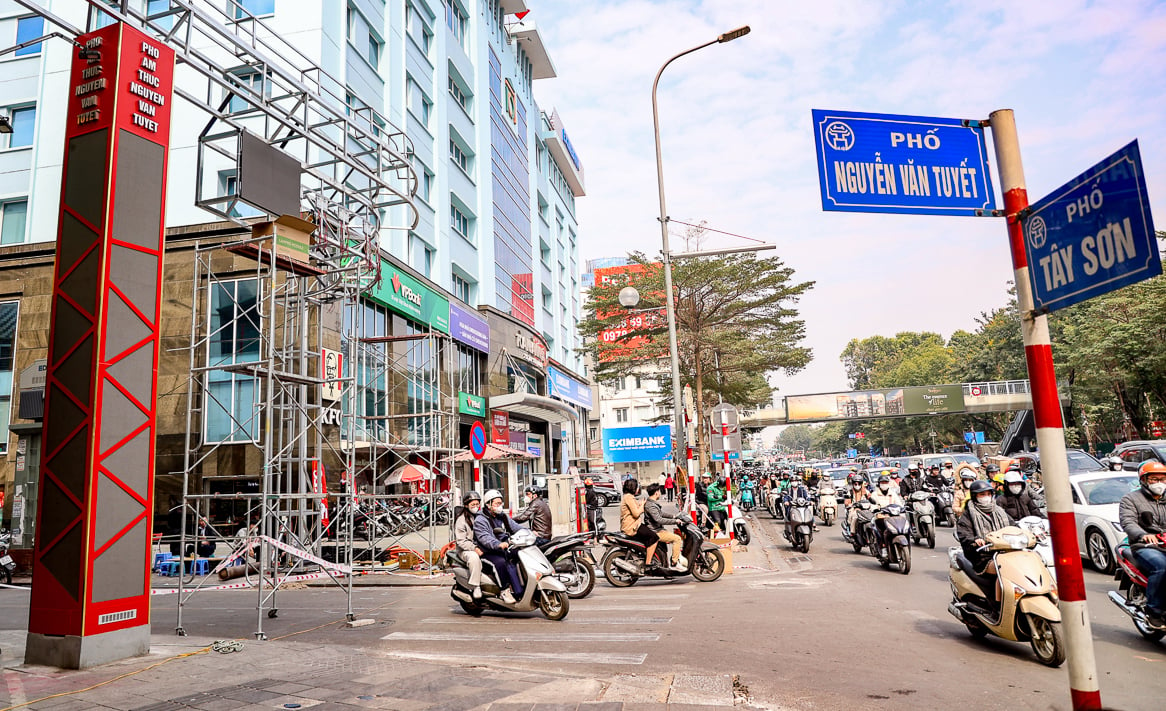 ha noi khai truong tuyen pho am thuc thu 3 vao ngay 18 1 hinh 1