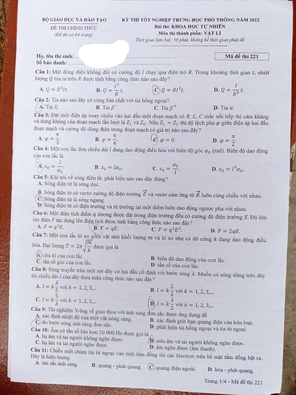 Đề thi môn Vật lý tốt nghiệp THPT 3 năm gần đây có đáp án full mã đề - Ảnh 6.