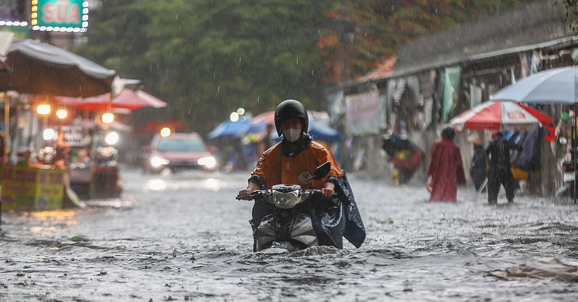 พยากรณ์อากาศ 18 กันยายน 2567 : ห่าติ๋ญ ถึง กวางงาย ฝนตกหนักมาก