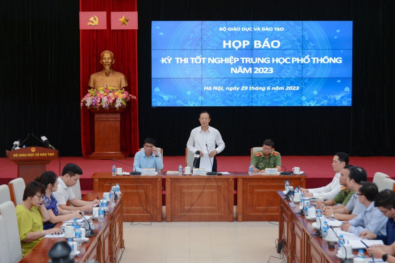 Họp báo kỳ thi tốt nghiệp THPT 2023: Nguy cơ lọt đề thi rất lớn nếu không có nỗ lực ngăn chặn...