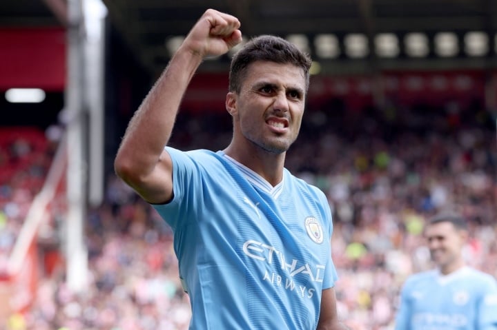 Bàn thắng muộn của Rodri giúp Man City giành 3 điểm.