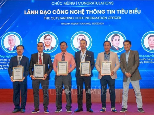 Lan tỏa nhiệt huyết chuyển đổi số trong xã hội