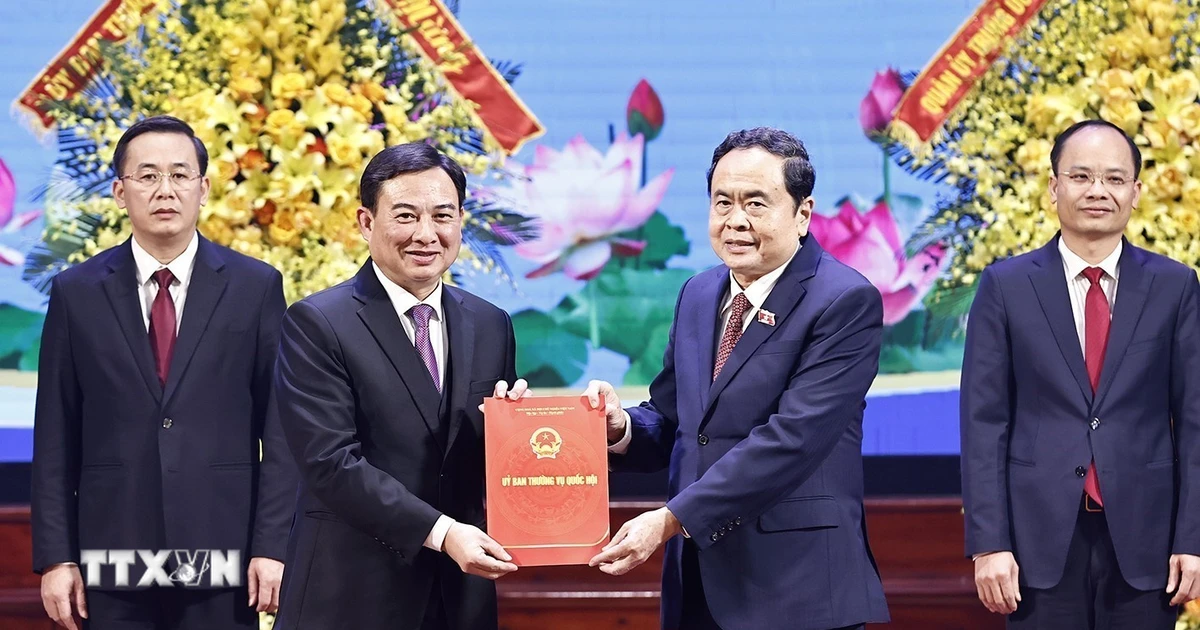 Chairman of the National Assembly attends the Conference on Resolution on administrative unit arrangement of Bac Giang province