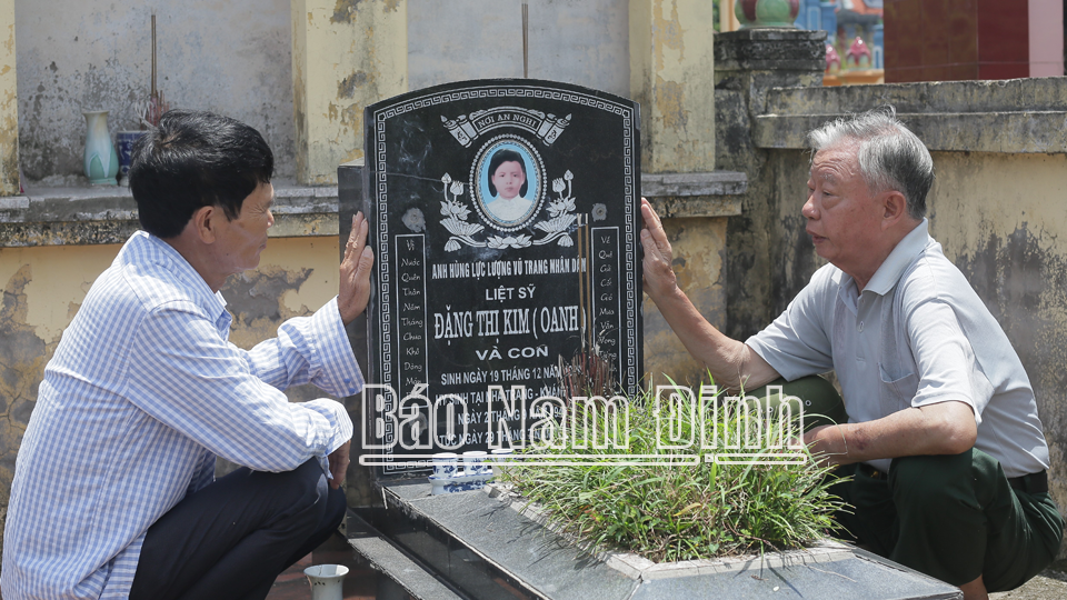 Grave of Martyr and Hero Dang Thi Kim in her hometown of Xuan Hong commune (Xuan Truong).