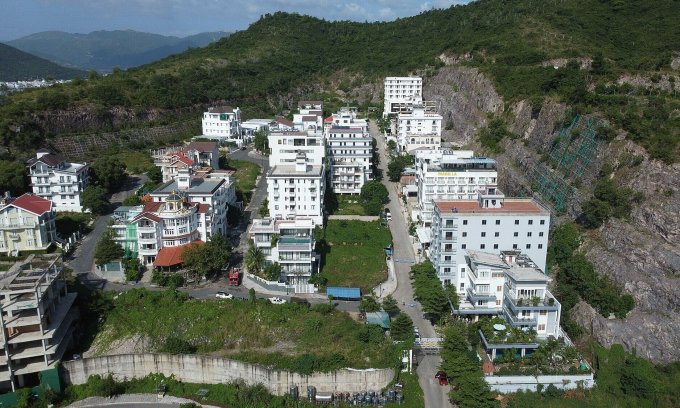 Les villas construites sans autorisation doivent être démolies. Photo : Bui Duc