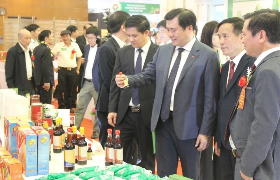 Ministry of Industry and Trade continues to support the consumption of typical rural industrial products