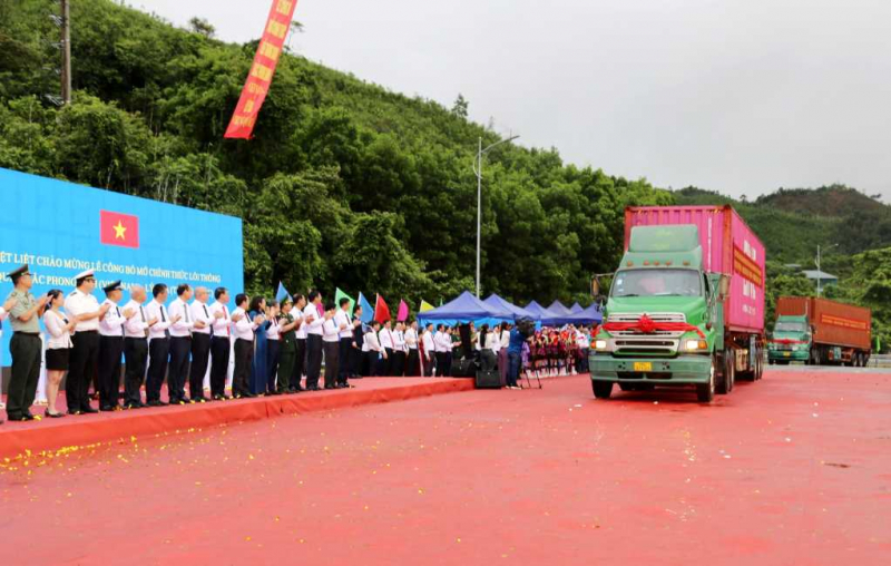 Ouverture officielle de la paire de postes-frontières bilatéraux Hoanh Mo - Dong Trung, dédouanement Bac Phong Sinh - Ly Hoa - 1