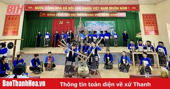 Conservación y enseñanza de canciones, danzas y música folclóricas tradicionales del grupo étnico tailandés en el distrito de Lang Chanh