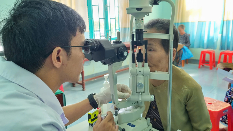 People have their eyes examined and refraction measured.