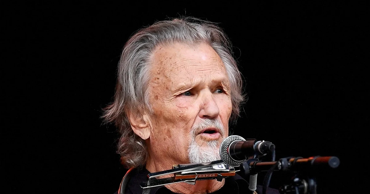 Huyền thoại âm nhạc-điện ảnh Mỹ Kris Kristofferson qua đời ở tuổi 88