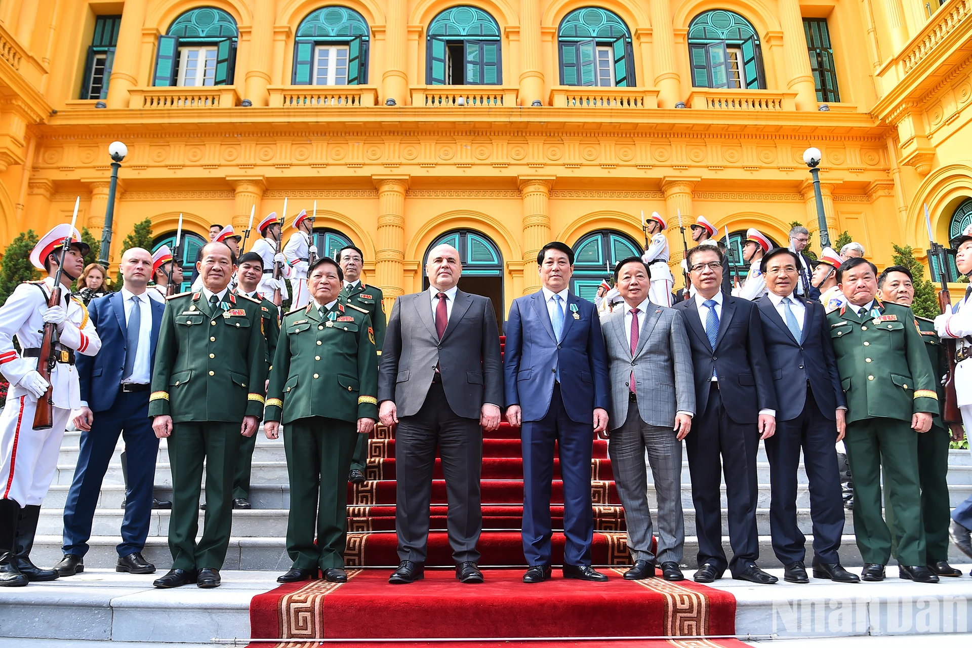 [Foto] Präsident Luong Cuong erhält die Freundschaftsmedaille des Staates der Russischen Föderation Foto 10