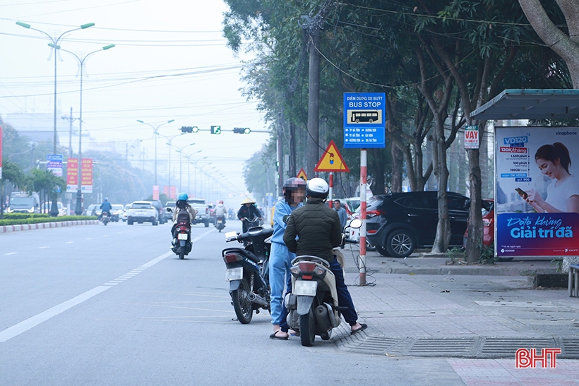 Stationnement « sans soucis » aux arrêts de bus de la ville de Ha Tinh