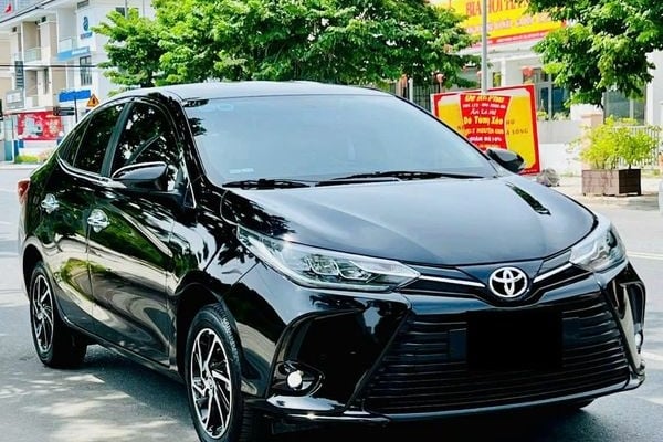 300 million VND should buy old Toyota Vios or new Kia Morning?