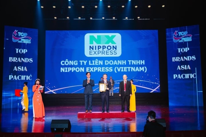 Nippon Express Vietnam est honoré de recevoir le certificat Top 10 - Leading Brands in Asia Pacific 2023.