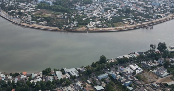 Vorschlag zur Ergänzung der Planung und Erweiterung vieler Verkehrswege, die den Flughafen Bien Hoa verbinden