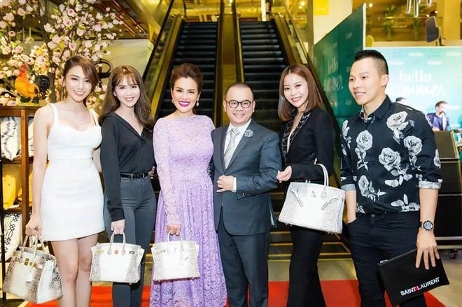 Ngoc Trinh und viele vietnamesische Schönheiten trugen Taschen aus Albino-Krokodil und sorgten damit vor 7 Jahren für Kontroversen. Foto: Facebook der Figur.