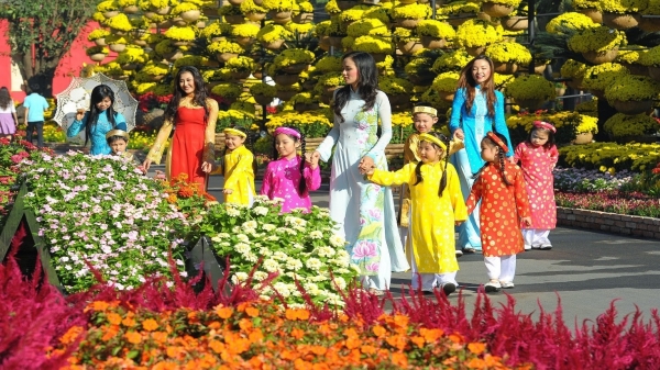 Ensure every family and every person has the conditions to enjoy spring and celebrate Tet