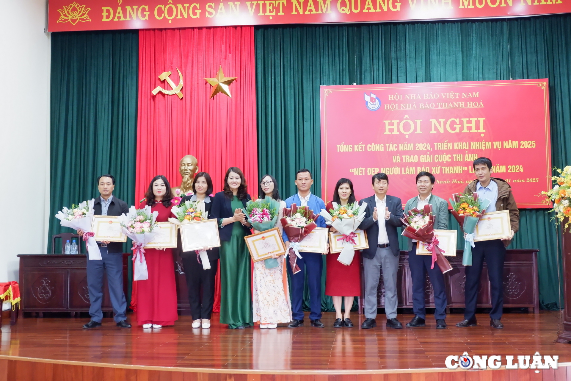 Der Zeitungsverband Thanh Hoa startete zahlreiche Aktivitäten anlässlich des 100. Jahrestages des Vietnam Revolutionary Press Day, Foto 3