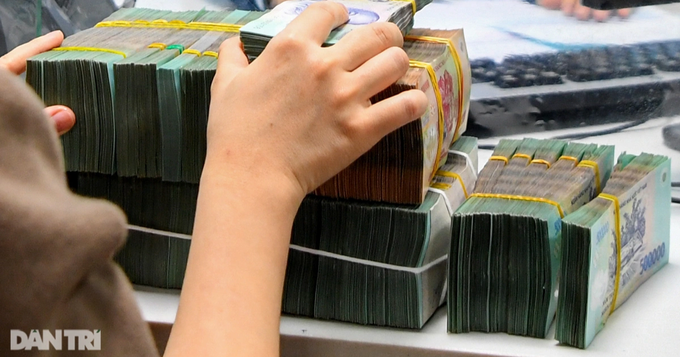 Nhân viên bất động sản và bảo hiểm, ai giàu hơn? - 1