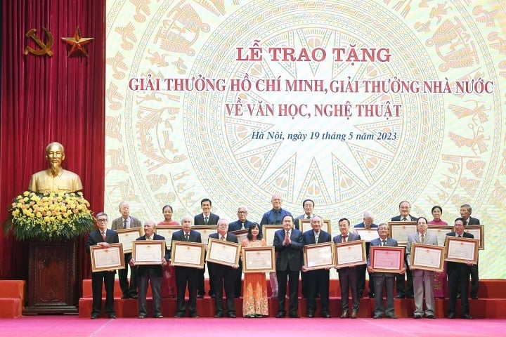 Chủ tịch nước Võ Văn Thưởng trao Giải thưởng Hồ Chí Minh về văn học, nghệ thuật - 5