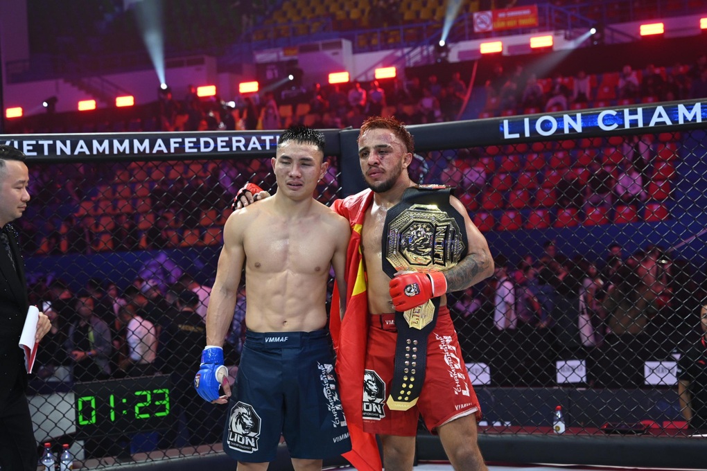 Những màn đọ tài nảy lửa trong đêm chung kết MMA Championship - 5
